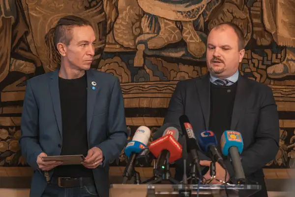 Na posunu digitalizace státní správy tvrdě pracujeme, reagoval na zprávu NKÚ místopředseda vlády Bartoš