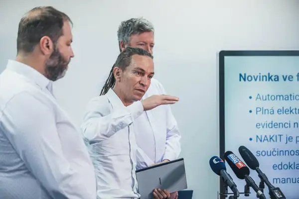 Vicepremiér pro digitalizaci představil opatření pro bezpečnost dat aplikace eDoklady a její zabezpečení před kybernetickými útoky