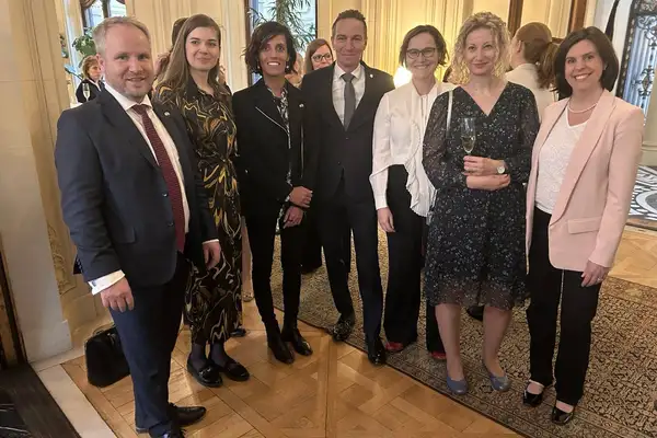 Česká republika a USA posilují spolupráci v oblasti kvantových technologií