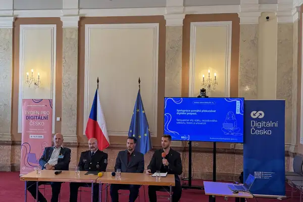 Stát spojuje síly proti phishingovým útokům, vydávajícím se za Českou poštu