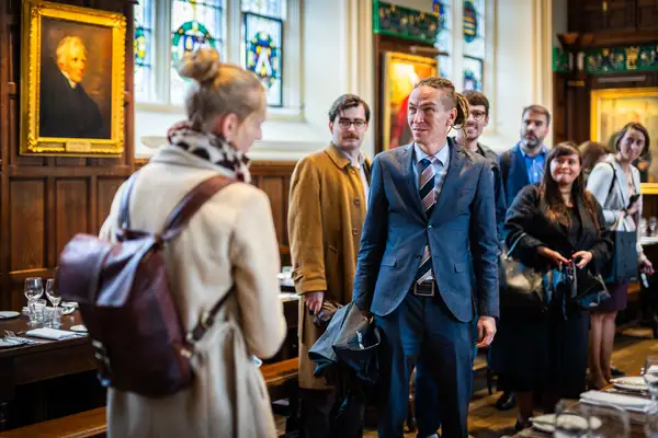 Bartoš se vrací z úspěšné cesty po Británii. Řešil zde digitalizaci státní správy a podpořil uplatnění českých IT firem na britském trhu